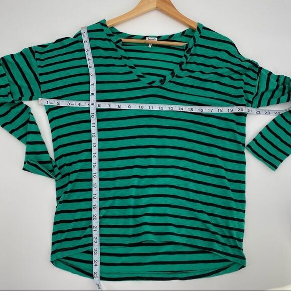 Splendid green and black striped scoop neck long sleeve top size small - Picture 2 of 5